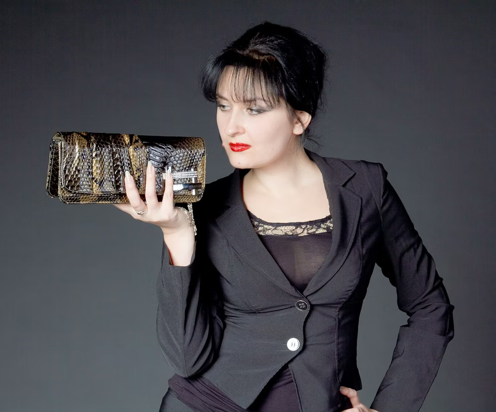 Choosing the Right Women’s Fashion Stylist for Your Needs