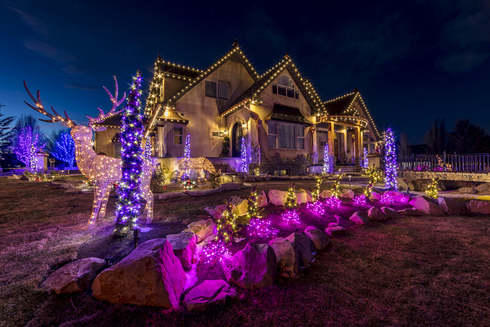 Christmas light installers in Chesapeake