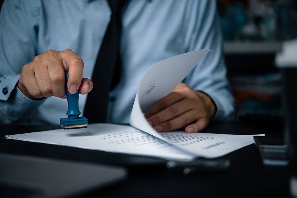 How Local Businesses Benefit From Mobile Notary Services Every Day